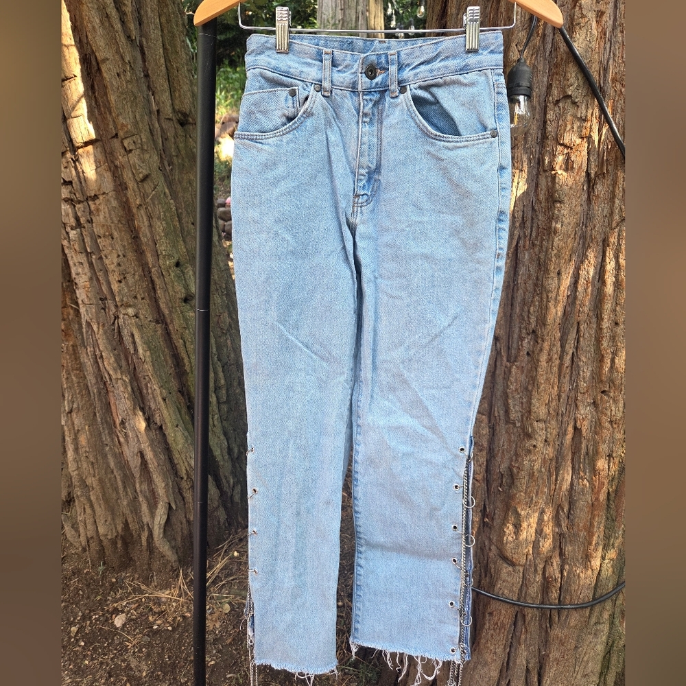 The Ragged Priest Womens Size 26 Chain Jeans‎